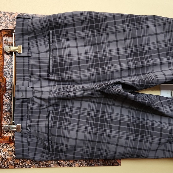 Nike Performance Dri-Fit Golf Pants - Picture 7 of 7